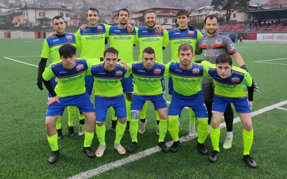 Prima E. Tantissimi gol ed emozioni tra Gandinese e Mozzo. 5-3 per i rossoneri