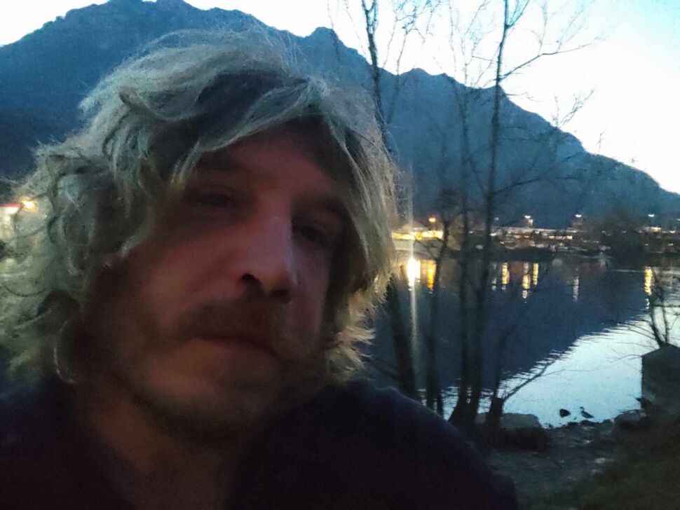 Il ponte che mi separa dai tuoi occhi