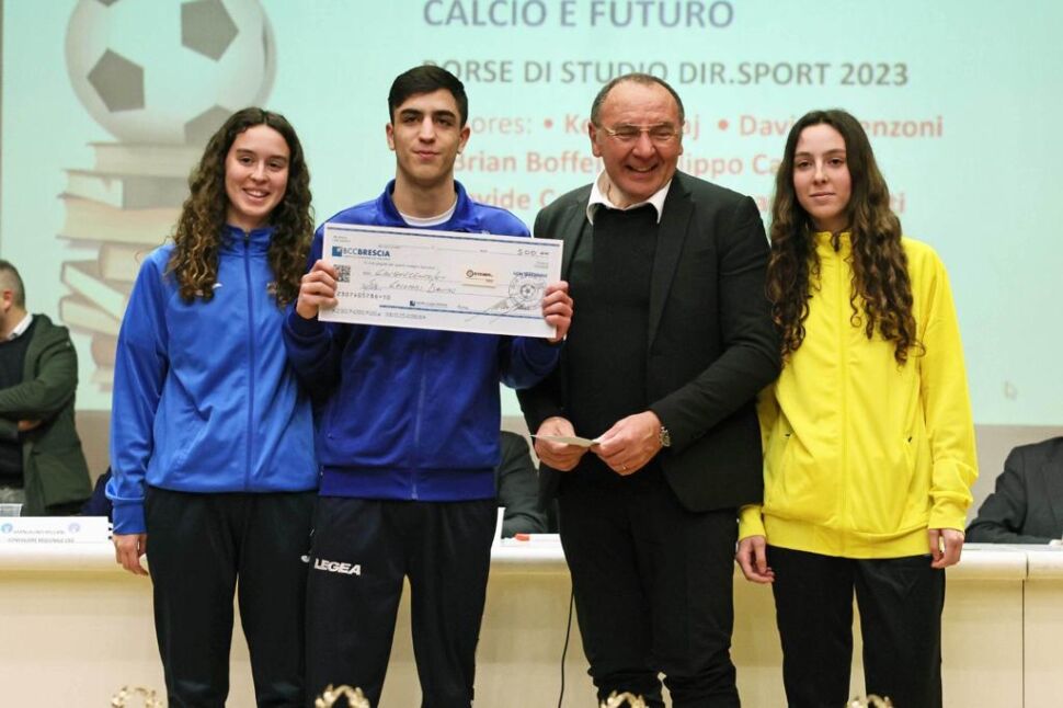 Dir Sport consegnate le dieci borse di studio