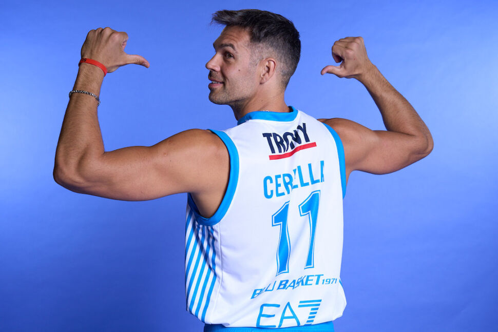 L’ultimo tango di Bruno Cerella: le canotte in beneficenza