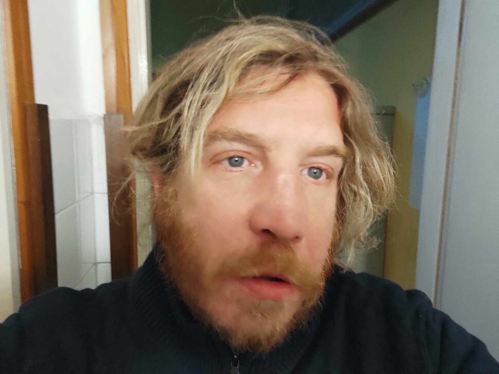 Quanto la tua autostima è ai minimi storici e tua mamma (forse) ha ingaggiato una super figona per farle dire che sei sexy