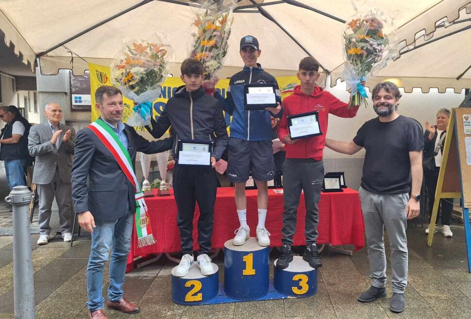 Ciclismo, Allievi. Super Mattia Mazzoleni a Osio Sotto