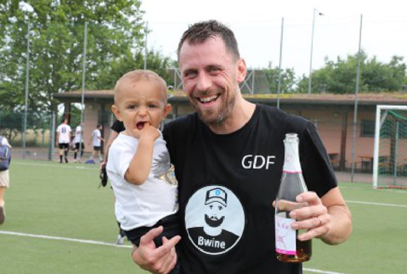 Il grande Michael Mora lascia il calcio giocato. Ci mancherà