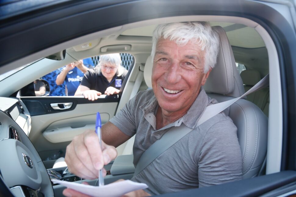 Gasperini carica i tifosi: “Ringrazino Antonio Percassi che gli ha regalato una casa bellissima”