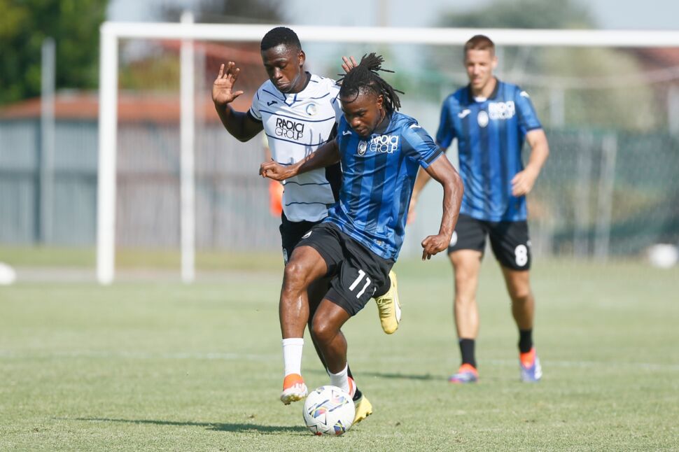 Clamoroso inserimento dell’Arsenal su Lookman: 50 milioni e il difensore Kiwior