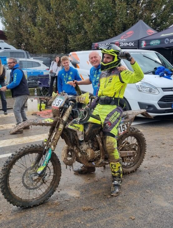 Cristian Medica di Peia (Scuderia Presolana), campione regionale cadetti enduro, premiato il 30 novembre a Varese vince il regionale cadetti enduro