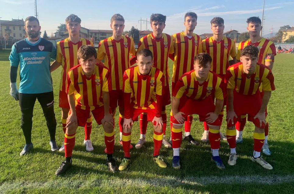 Seconda B. Carobbio bloccato sul pari dall’Aurora Trescore (nella foto), ma resta in vetta