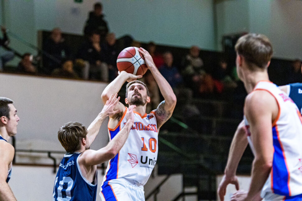 Turel la risolve nel finale: contro Reggio vittoria numero 4 per la Bluorobica