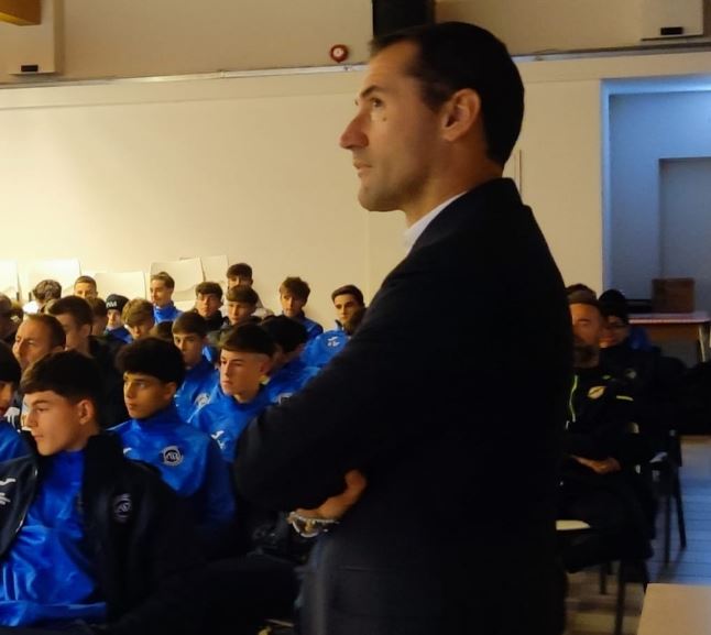 Un pomeriggio di formazione e rispetto per gli arbitri: Schenone ha incontrato i ragazzi dell’Accademia Isola Bergamasca