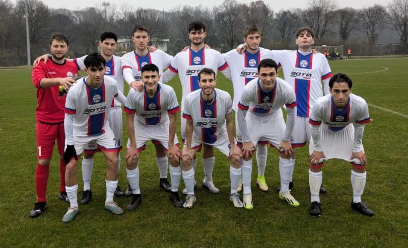 Prima E. Mozzo, vittoria e giallo… furto negli spogliatoi