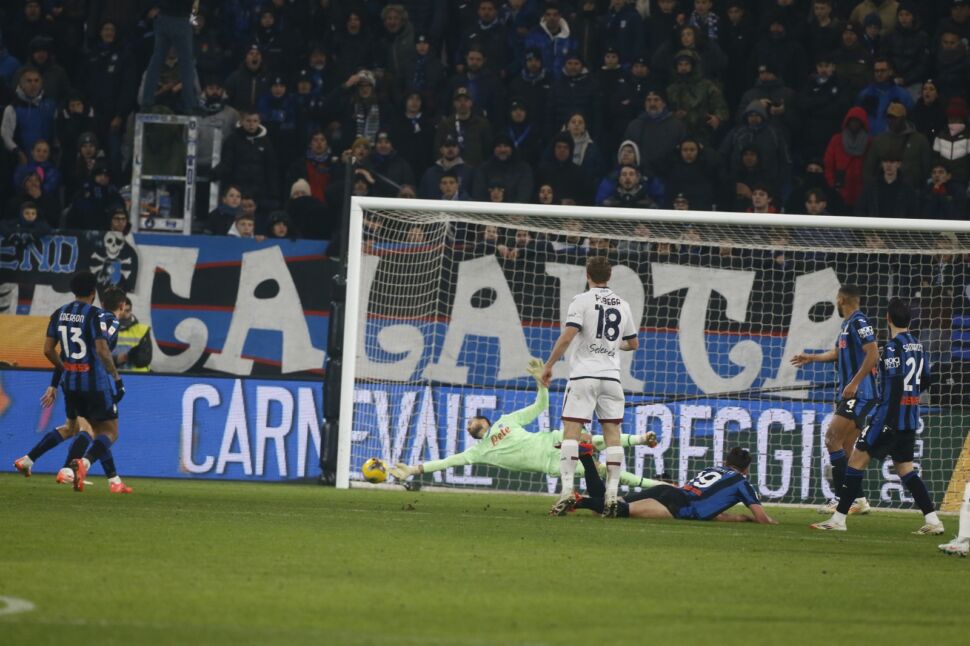 Vista da Mayer – Terzo gol di fila preso su calcio piazzato. Errori che costano caro