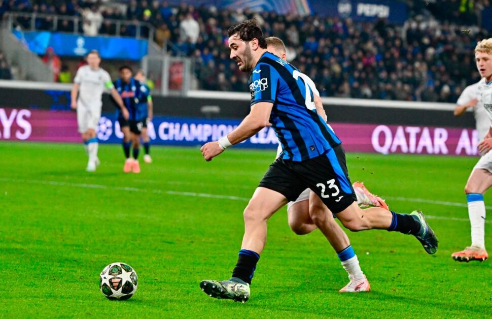 Kolasinac operato, rientra a ottobre? Capitolo contratto: ha ancora due stagioni