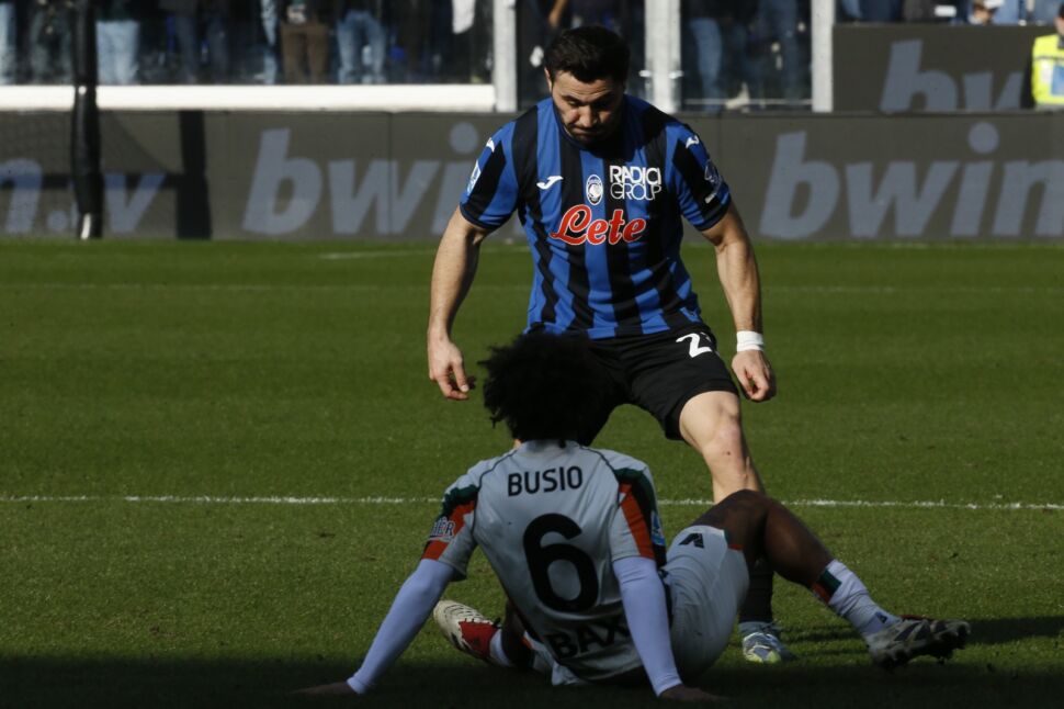 Altro che semplice distorsione, Kolasinac si è rotto il crociato