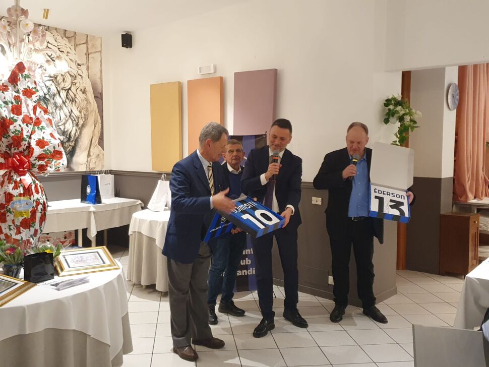 Atalanta Club Valgandino, il Bravo Papà a Ederson e Djimsiti tramite il dg Fabris