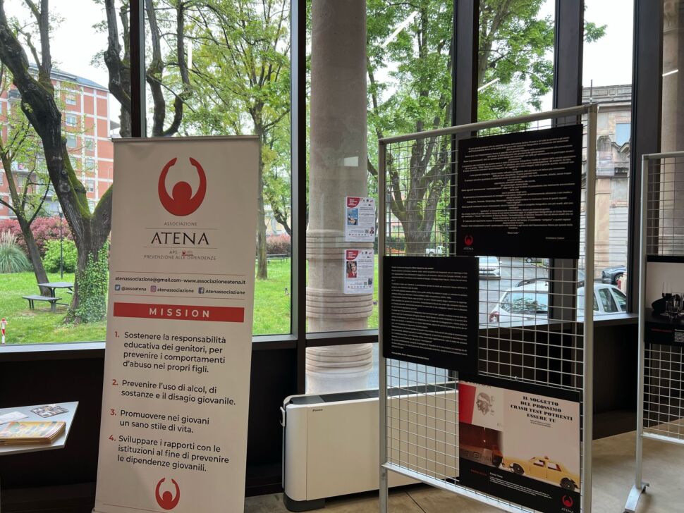 16 aprile Alcohol Prevention Day 2025 a Bergamo, compie dieci anni la mostra fotografica “oltre l’alcol in uno scatto”