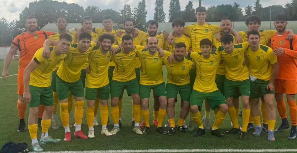 Prima E. Sgambetto del Brembate Sopra al Paladina. Commosso arrivederci ai suoi di mister Di Nicola