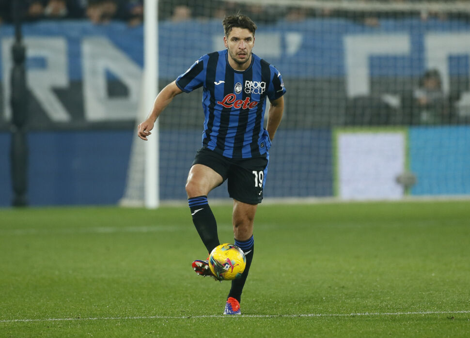 Derby mondiale a reti bianche tra Djimsiti (che ferma Vlahovic) e Samardzic