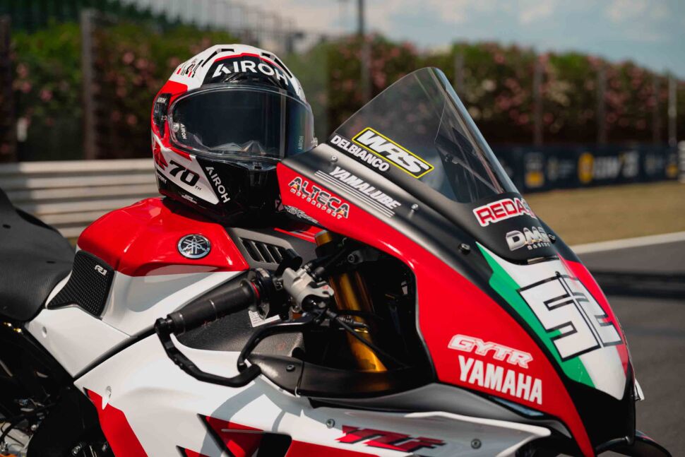 AIROH,  i 70 anni di Yamaha col casco esclusivo alla Racing Night di Misano