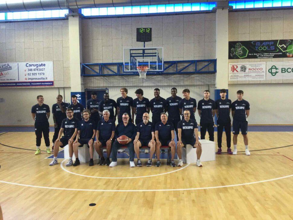 Blu Basket Bergamo, ufficiali le due casalinghe a ChorusLife a ottobre: il 10 la squadra si presenta alla città