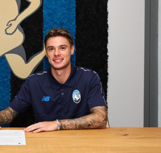 Zalewski si presenta: “Sono in un grande club, la maglia sudata sempre”