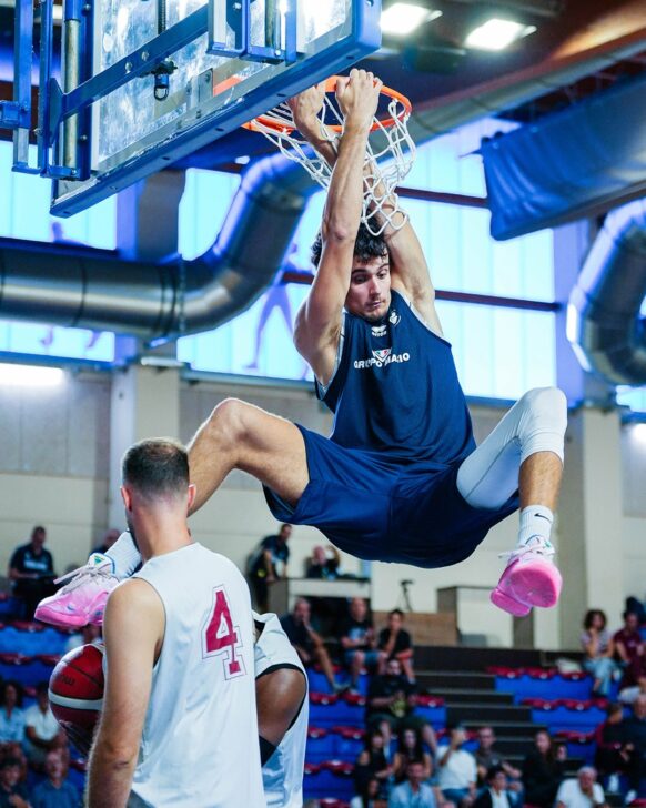Blu Basket Bergamo rinvia l’esordio contro Pesaro: Andrea Loro in Nazionale