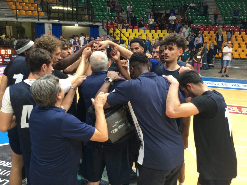 Coach Zanchi mette in guardia la Blu Basket Bergamo: “Bene la preseason, ma c’è da lavorare”