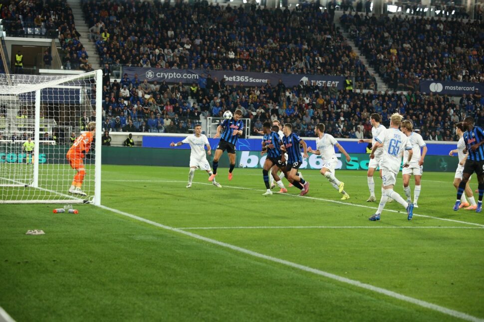 Da giovedì i biglietti Champions per lo Slavia Praga: curve a 36 euro