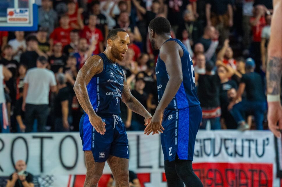 La Gruppo Mascio torna da Rimini con un 93-79 sontuoso. Grandi Harrison e Lombardi