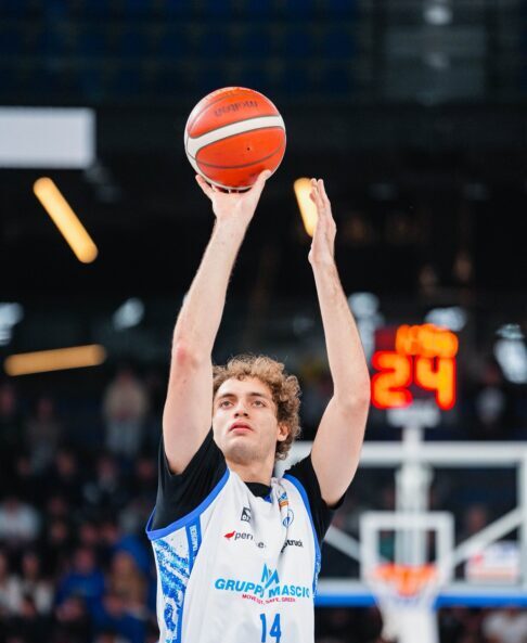 La Gruppo Mascio riceve Cento. Nobili: “Carichi per il riscatto”