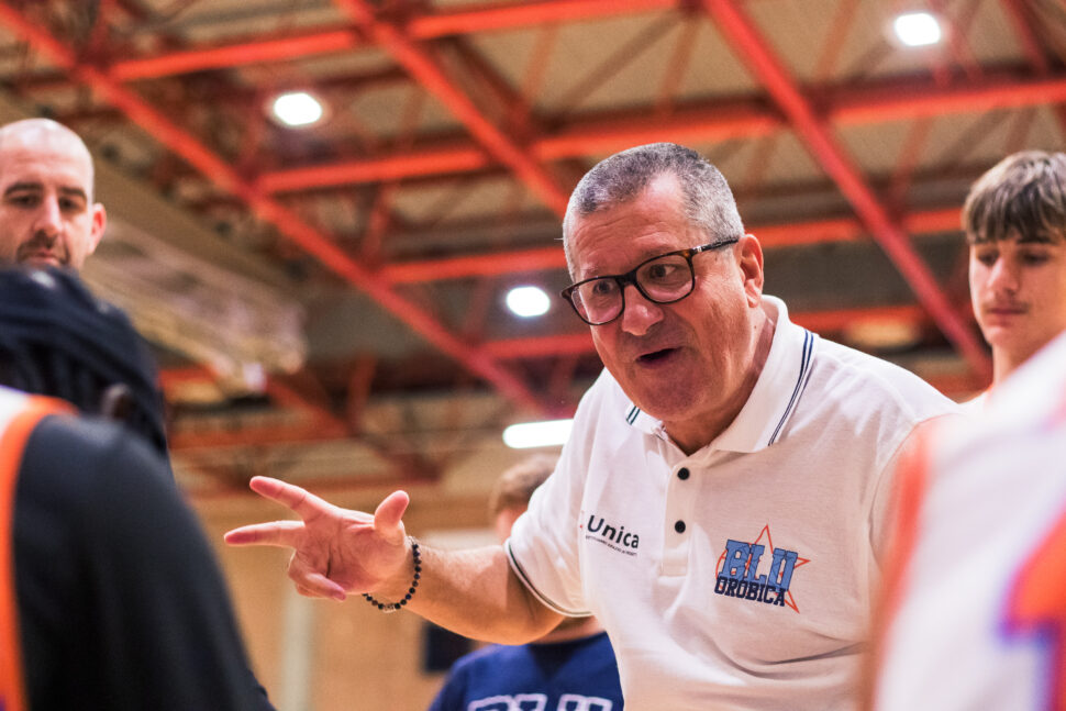 La Bluorobica sale in cattedra con la Bocconi: 75-61 e 27 del prof. Leoni