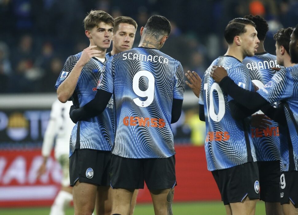 Le pagelle col Cagliari – Scamacca mostruoso, De Ketelaere cala ma fa il penultimo passaggio