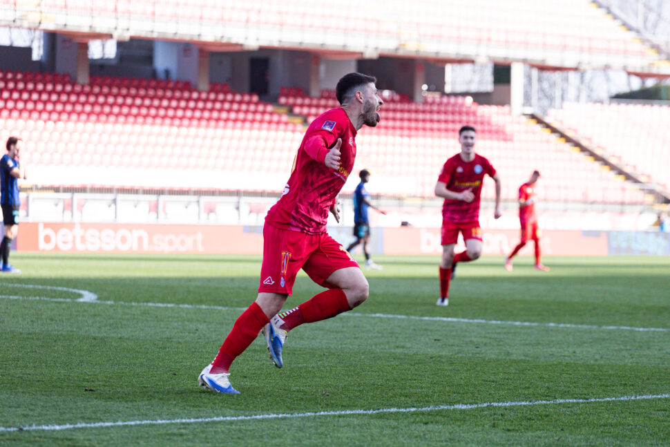 L’urlo di gioia di Parlati: l’AlbinoLeffe sbanca l’Inter Under 23 di Vecchi