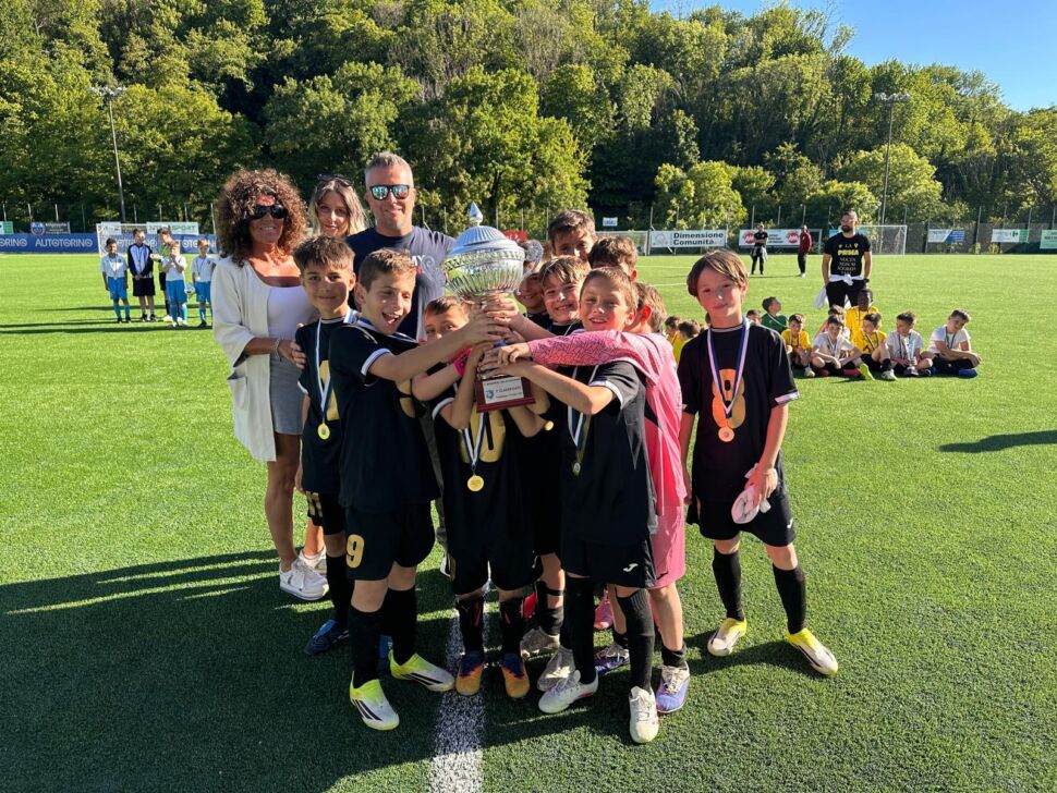 L’abbraccio di Ponteranica a Giovanni Salvi: emozioni, ricordi e amore per il calcio