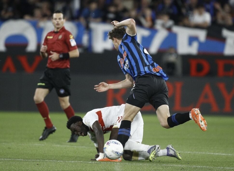Atalanta fermata da Bijlow e dalla traversa, ma col Genoa conferma d’accontentarsi del settimo posto
