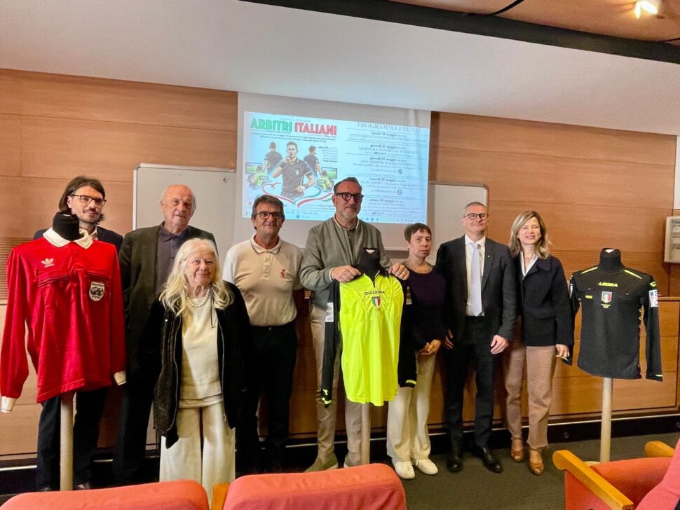 «Arbitri italiani»: a Bergamo la seconda edizione della mostra che racconta chi fa rispettare le regole del calcio