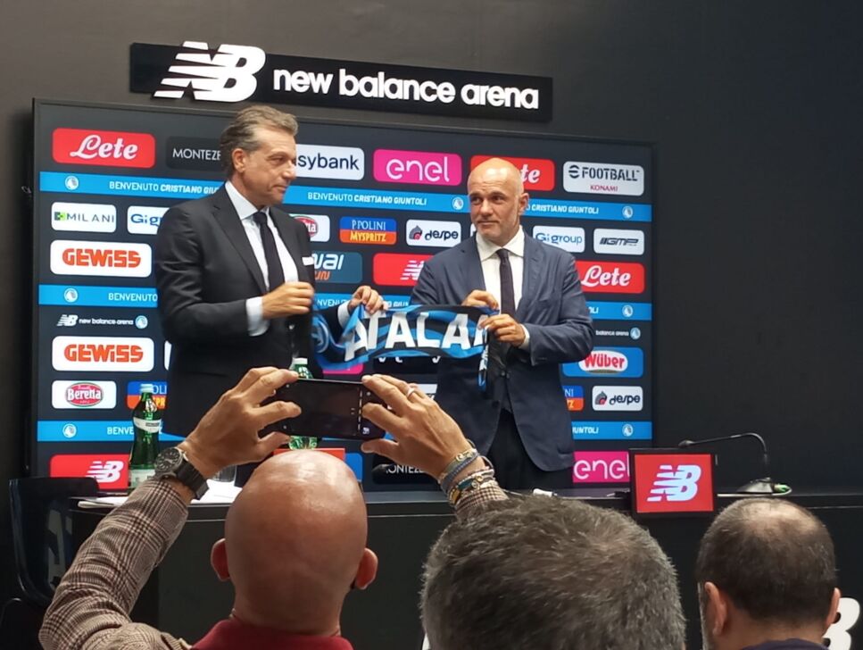 Giuntoli si presenta a Bergamo: “Contenti che Ederson rimanga, con Sarri identità forte”