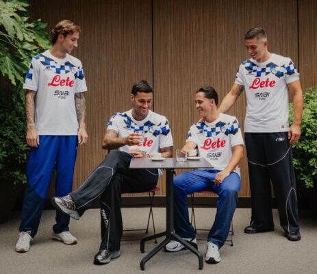 Tornano i primi anni ’90 nelle maglie da trasferta: vi piacciono?