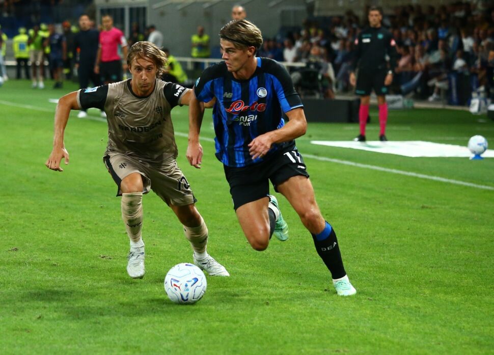 De Ketelaere, prove tecniche di fuga: “Rendo poco se incollato alla linea laterale, il PSG mi ha cercato”
