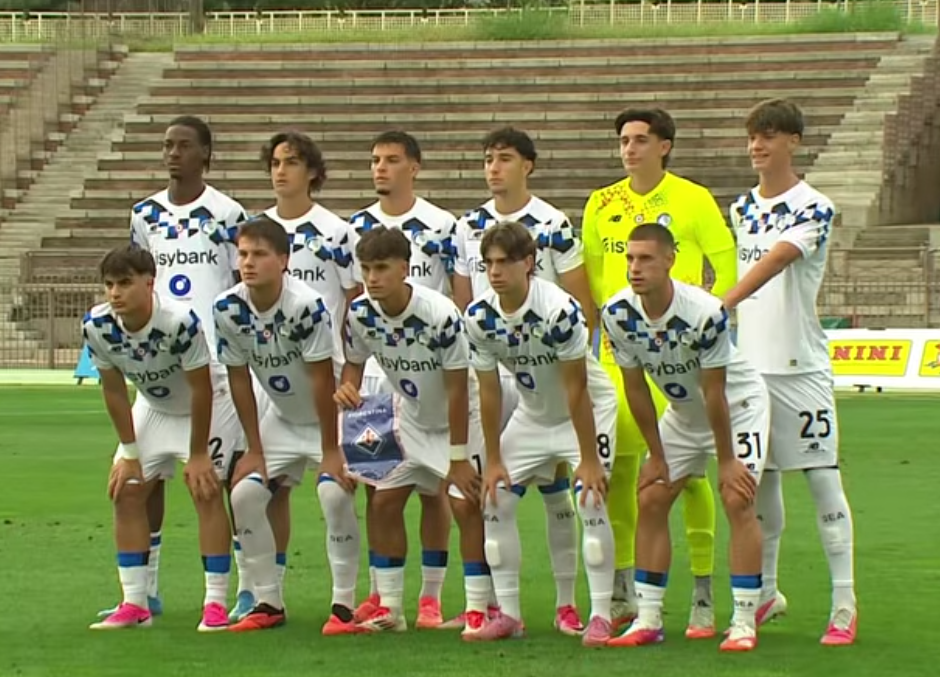 Emozioni sotto l’acqua, la Primavera dell’Atalanta alza la terza Supercoppa con la Fiorentina