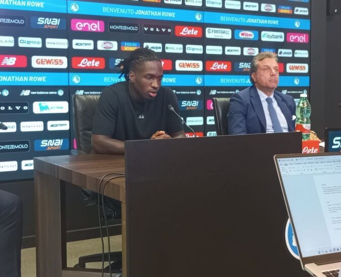 Rowe si presenta: “Voglio giocare ogni singolo minuto e provare l’atmosfera dello stadio”